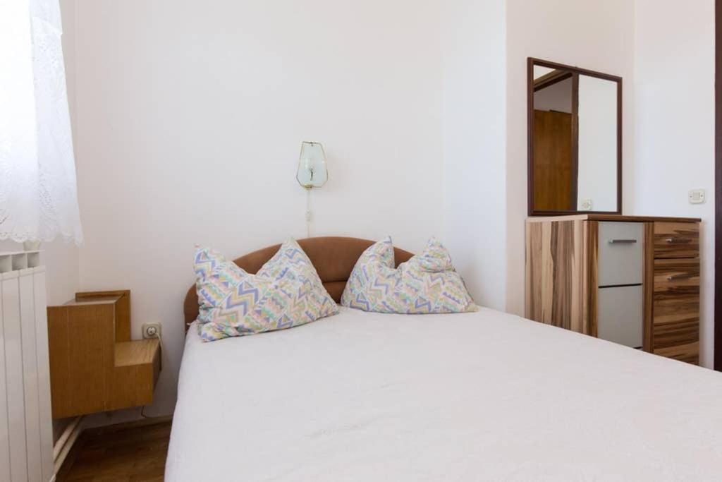 Apartment With Terace And Sea View Marica Krk Town Dış mekan fotoğraf