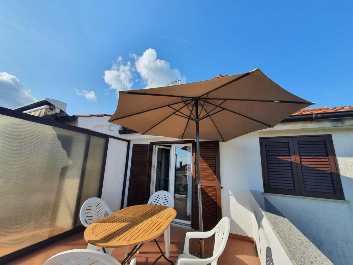 Apartment With Terace And Sea View Marica Krk Town Dış mekan fotoğraf